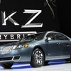 Chiếc Lincoln MKZ Hybrid đời 2011 của Ford. (Nguồn: Reuters)
