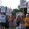 Người dân Mỹ biểu tình đòi dỡ bỏ cấm vận Cuba. (Nguồn: Internet)