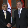 Ngoại trưởng Ấn Độ S.M Krishnan và người đồng cấp Afghanistan Zalmai Rassoul. (Nguồn: Reuters)