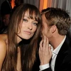 Olivia Wilde tình tứ bên Ryan Gosling. (Nguồn: Getty Images)