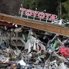 Một trung tâm phân phối của Toyota bị phá hủy sau động đất và sóng thần. (Nguồn: Reuters)