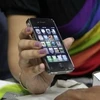 Số lượng người dùng iPhone tại Mỹ đang ngày càng tăng so với BlackBerry. (Nguồn: AP)