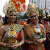 Các vũ công Thái Lan tại Lễ hội hóa trang. (Ảnh: Văn Long-Thanh Hải/Vietnam+)
