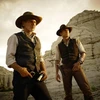 Tài tử Harrison Ford và nam diễn viên Daniel Craig trong phim "Cowboys & Aliens." (Nguồn: Internet)