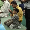 Người Hồi giáo cầu nguyện trong tháng lễ Ramadan. (Nguồn: Getty Images)