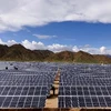 Dự án trạm năng lượng Mặt Trời tại Tây Tạng, Trung Quốc. (Nguồn: THX/TTXVN)