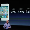 Phó Chủ tịch Phil Schiller công bố các mức giá của iPhone 4S (Nguồn: AP).