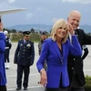 Phó Tổng thống Mỹ Joe Biden cùng phu nhân tại sân bay ở Bogota. (Nguồn: bogota.usembassy.gov)