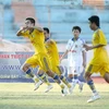 U17 Sông Lam Nghệ An (áo vàng) ăn mừng bàn thắng. (Nguồn ảnh: daian.vn).