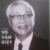 Trang bìa cuốn sách. (Thiên Linh/ Vietnam+). 