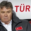 Dù đang gặp khó khăn cùng tuyển Thổ Nhĩ Kỳ song Hiddink vẫn "đắt hàng" (Nguồn: Getty Images).