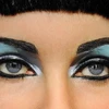 Cặp mắt xanh huyền thoại trong Cleopatra (Nguồn: Internet).