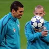 Lucio và Sneijder vẫn hết sức thoải mái trước trận lượt về (Nguồn: AFP/TTXVN)