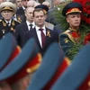 Tổng thống và Thủ tướng Nga đặt hoa tại Tượng đài liệt sĩ vô danh nhân kỷ niệm Ngày Chiến thắng (Nguồn: Internet)