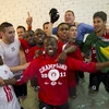 Các cầu thủ Lille ăn mừng chức vô địch trong phòng thay đồ (Nguồn: AFP)