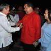 Chủ tịch Cuba Raul Castro tiếp đón ông Hugo Chavez ở Havana hôm 17/7 (Nguồn: Getty)