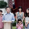 Ông Gary Locke cùng vợ con trong buổi lễ ra mắt tại Đại sứ quán Mỹ ở Trung Quốc (Nguồn: Getty)