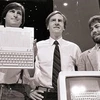 Từ trái qua: Steve Jobs, John Sculley và Steve Wozniak giới thiệu Apple IIc ở San Francisco năm 1984 (Nguồn: AP)