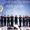 Các nhà lãnh đạo các nước ASEAN chụp ảnh chung tại ASEAN 19. Ảnh: Đức Tám - TTXVN 