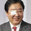 Thủ tướng Nhật Yoshihiko Noda bịt kín một bên mắt