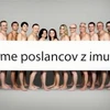 Các nghị sĩ Slovakia với tấm biểu ngữ "Hãy gỡ bỏ những quyền lợi đối với nghị sĩ”.