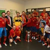 Bảy cầu thủ Tây Ban Nha giành cả ba chức vô địch