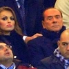 Ông Berlusconi và bạn gái mới Pascale (Nguồn: AFP)