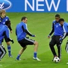 Các cầu thủ Schalke luyện tập trước trận đấu với Galatasaray (Nguồn: AFP)