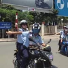 Cảnh vệ sĩ vung gậy dẹp đường khi đón Nick Vujicic được cho là diễn ra ở TP. HCM (Nguồn: YouTube)