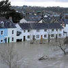 Nhiều khu vực dân cư ở Scotland ngập sâu trong nước. (Ảnh: Getty Images)