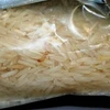 Ấu trùng trong túi gạo bị giữ lại. (Nguồn: Internet)