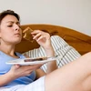 Ăn quá no và lười vận động dẫn đến các bệnh về dạ dày. (Nguồn: thuocbietduoc.com.vn)