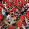 Học sinh Đài Loan đang chơi đàn tập thể. (Nguồn: france24.com)
