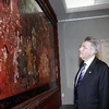Tổng thống Cộng hòa Áo Heinz Fischer đến thăm Bảo tàng Mỹ Thuật thành phố Hồ Chí Minh. (Ảnh: Hoàng Hải/TTXVN)