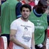 Arsenal vừa lo mất Fabregas, lại vừa gặp khó ở vòng play-off Champions League (Nguồn: AP)