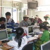 Giao dịch tại Vietcombank. (Nguồn: Internet).