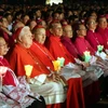 Các đại biểu dự khai mạc năm Thánh 2010. (Ảnh: Nguyễn Dân/TTXVN)