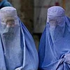 Phụ nữ Hồi giáo mang trang phục burqa. (Ảnh: AP)