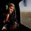 Ngoại trưởng John Kerry rời Kabul, Afghanistan trên một chiếc trực thăng Black Hawk sau chuyến thăm bất ngờ tới nước này. (Ảnh: AP)