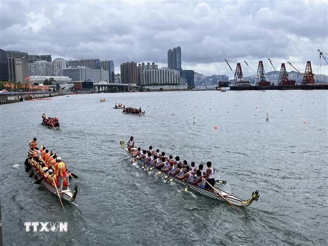 香港：維多利亞港精彩的國際龍舟賽