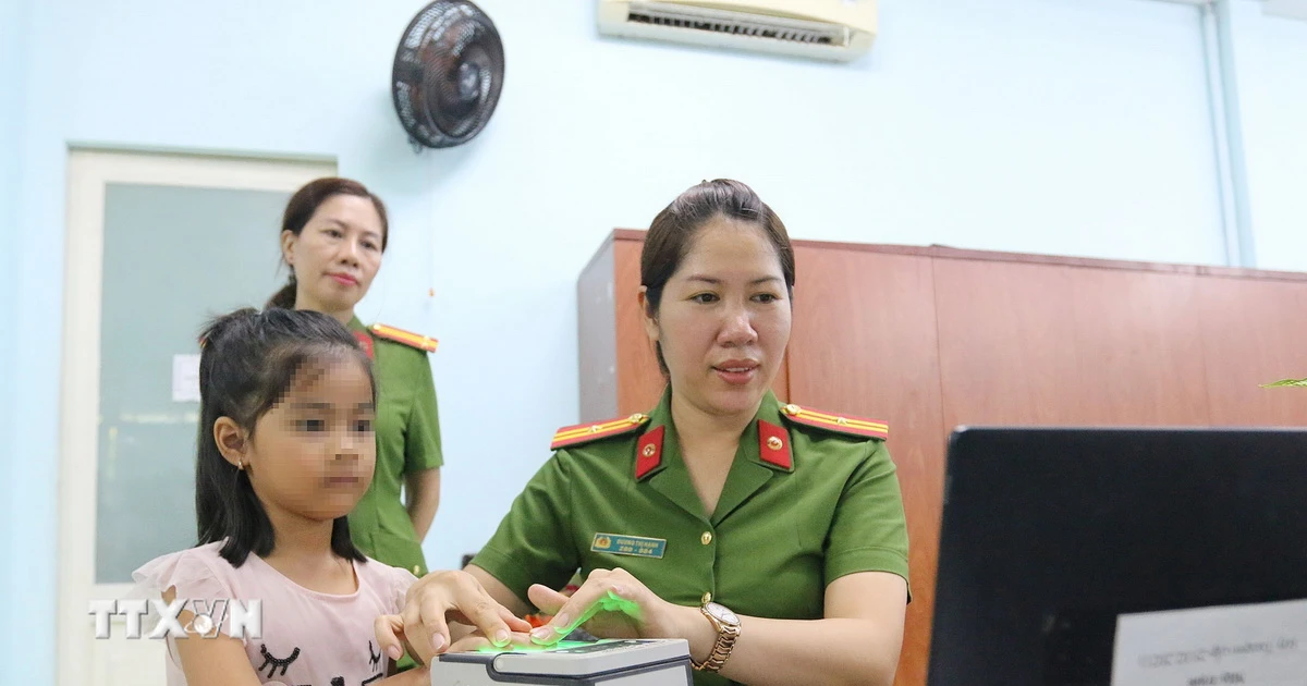 TP. Hồ Chí Minh: Tạo thuận lợi cho người dân đến đăng ký cấp Căn cước ...