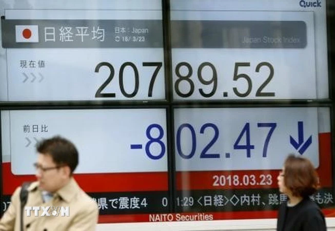 イタリア政情不安でアジア株下落