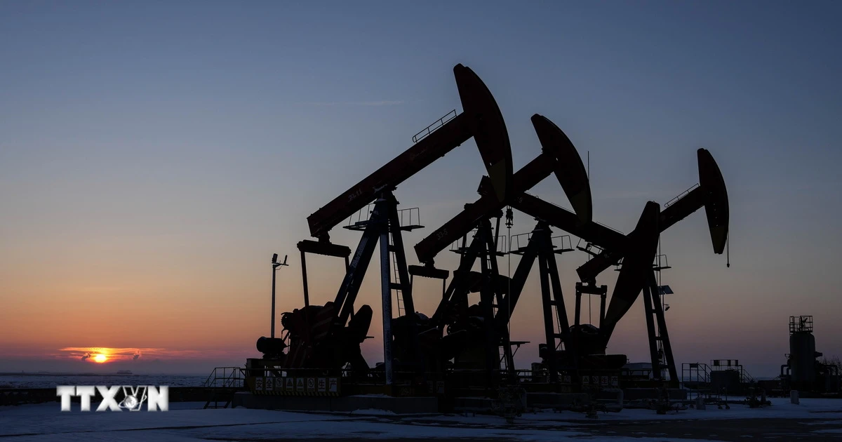 Giá dầu thế giới tăng lên mức cao nhất trong hai tháng