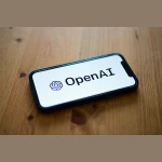 Biểu tượng Tập đoàn công nghệ Mỹ OpenAI. (Ảnh: AFP/TTXVN)