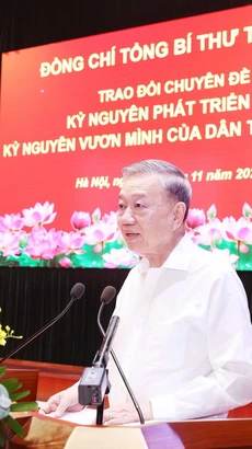 Tổng Bí thư Tô Lâm trao đổi chuyên đề “Kỷ nguyên phát triển mới-Kỷ nguyên vươn mình của dân tộc Việt Nam”. (Ảnh: Thống Nhất/TTXVN) 