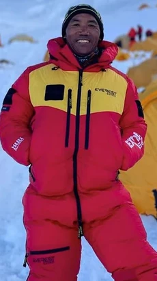 Kami Rita đã 29 chinh phục thành công đỉnh núi cao nhất hành tinh Everest. (Nguồn: Instagram)