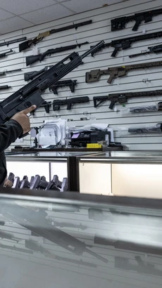 Một cửa hàng bán súng ở Capitol Heights, Maryland, Mỹ. (Ảnh: AFP/TTXVN)