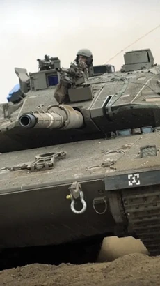 Tăng T-80BVM xuất kích giúp Nga làm chủ pháo đài chiến lược ở Donbass 