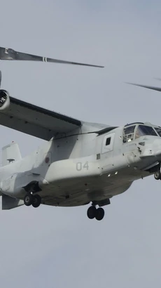 Máy bay vận tải quân sự MV-22 Osprey vận hành gần căn cứ không quân Mỹ ở Futenma, tỉnh Okinawa, Nhật Bản ngày 14/3/2024. Ảnh: Kyodo/TTXVN