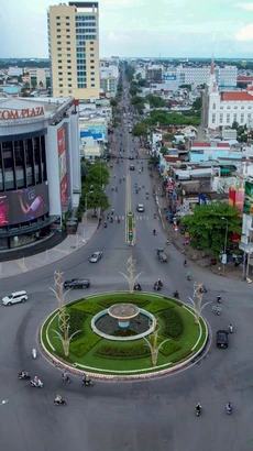 Điểm đầu của Dự án tại nút giao các đường Cách Mạng Tháng Tám-Hùng Vương, Nguyễn Trãi-Trần Phú thuộc quận Nình Kiều. (Ảnh: Thanh Liêm/TTXVN)